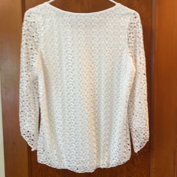 White, lacy, dressy top. Size small. - Picture 2 of 5